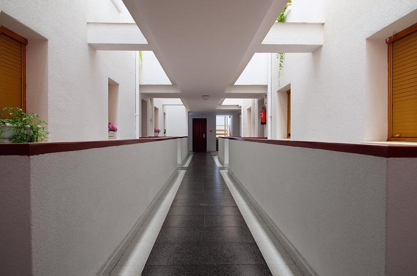Hotel La *